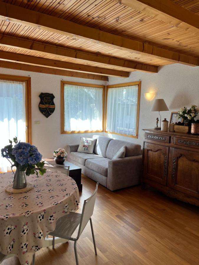 Chalet Blanc "Le Flocon" Courmayeur Buitenkant foto
